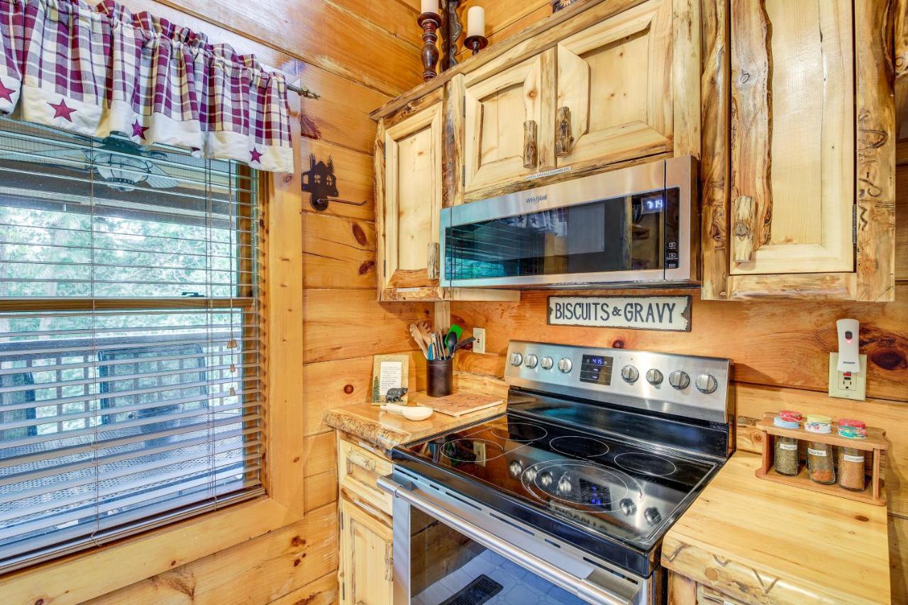 Sevierville Cabin With Wraparound Deck And Lake Access 외부 사진