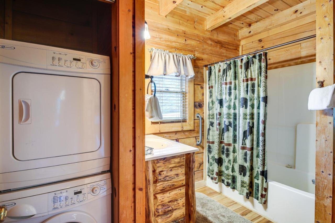 Sevierville Cabin With Wraparound Deck And Lake Access 외부 사진