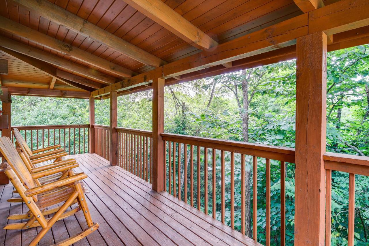 Sevierville Cabin With Wraparound Deck And Lake Access 외부 사진